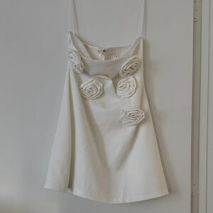 Elegant Strapless White Dress with Floral Details